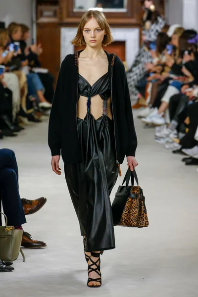 Look 4